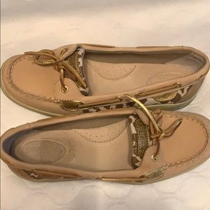 BARELY WORN Sperry boat shoes